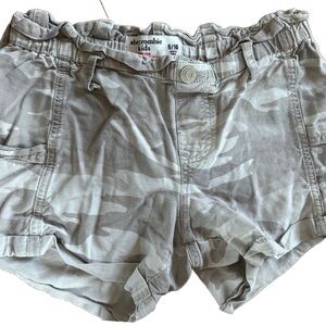 Abercrombie Kids Gray Camo Women's Shorts